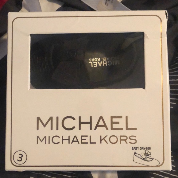 New. Michael Kors Babygirl Shows sz 3 - Picture 1 of 2